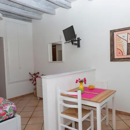 Apartment La Piazzetta *